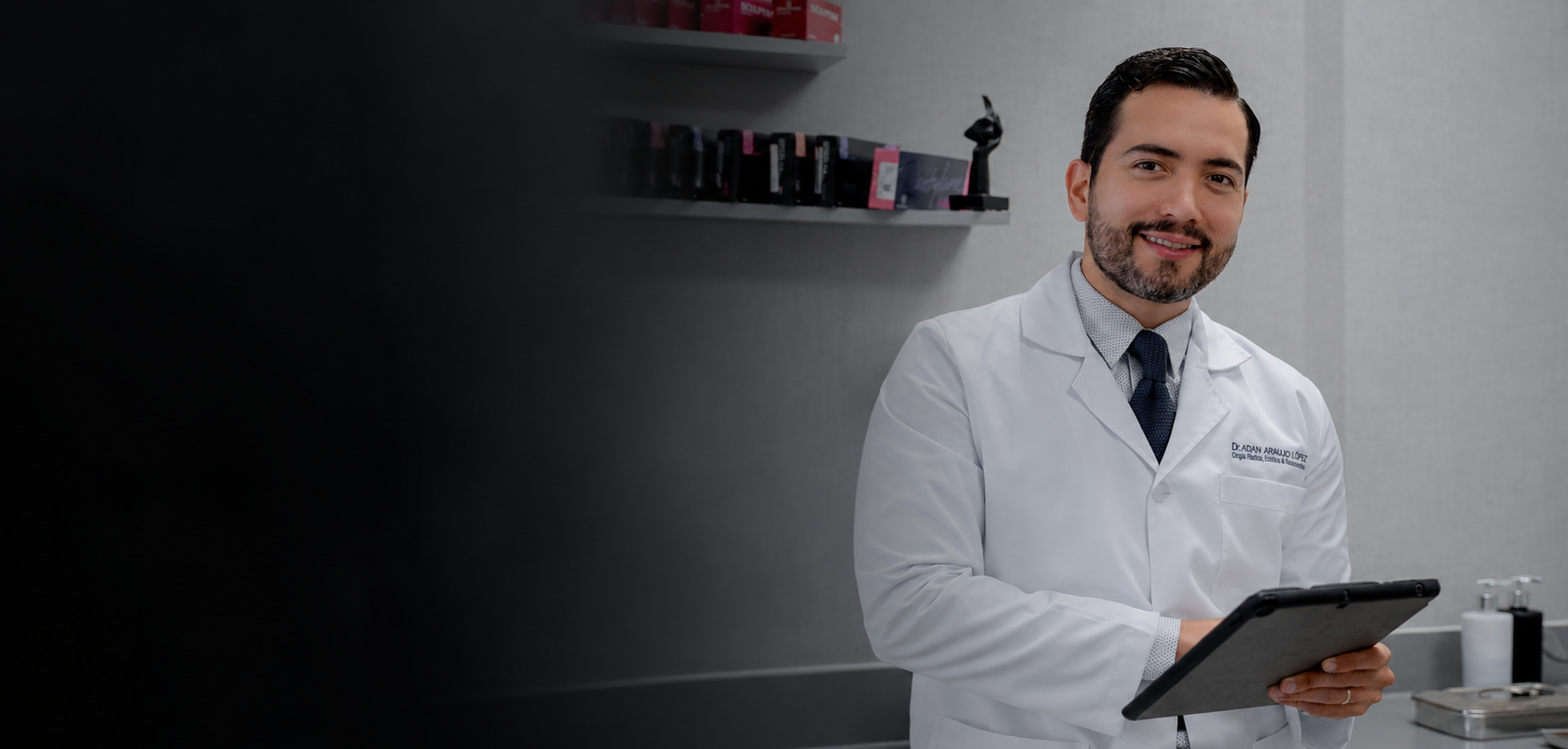 Dr. Adán Araujo López